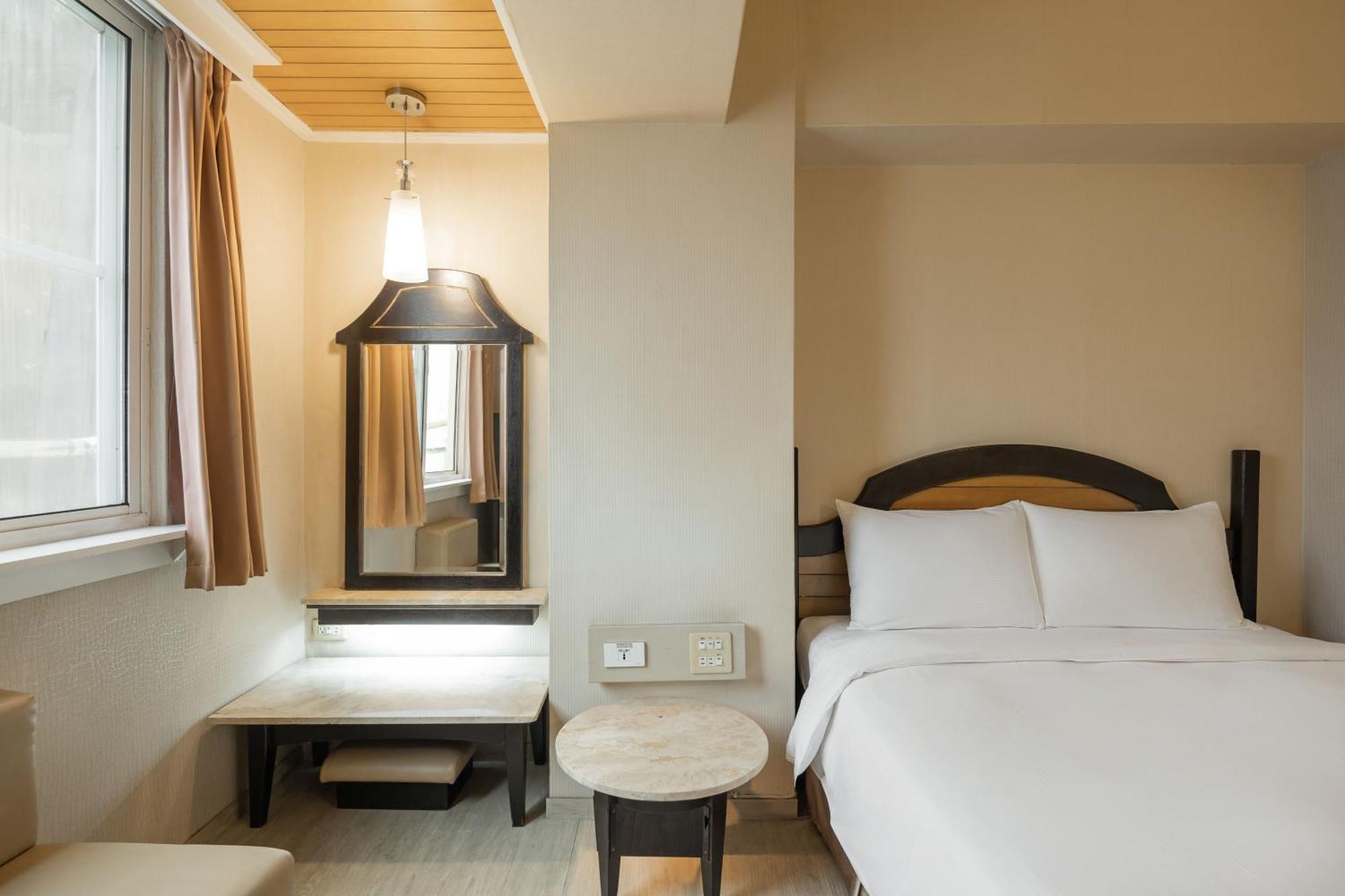 Kindness Hotel Weiwuying Kaohsziung Szoba fotó
