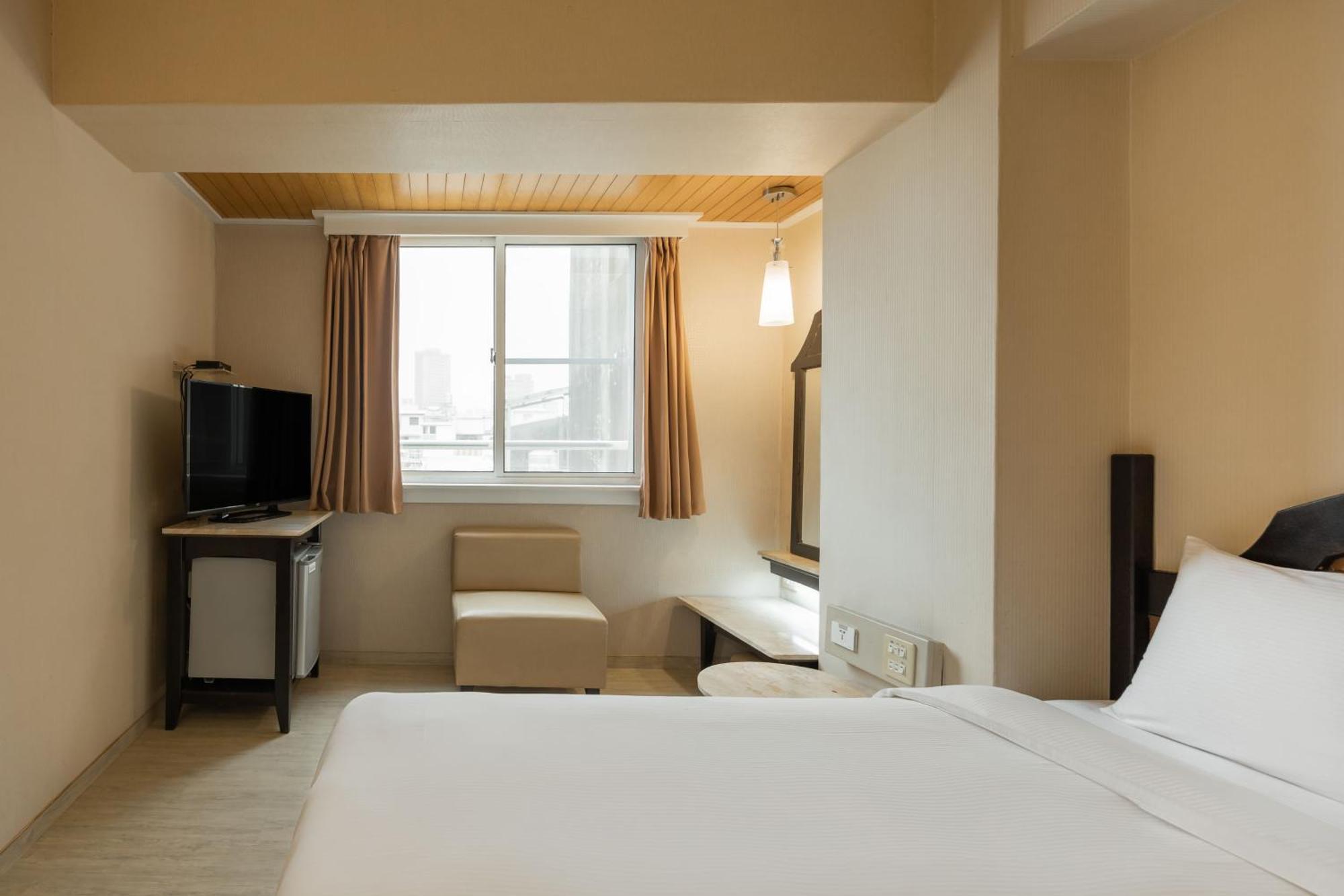 Kindness Hotel Weiwuying Kaohsziung Szoba fotó